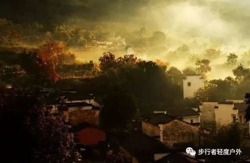 平壤，阳光与风雨中的寂静坚守