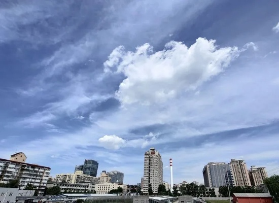 北京七月，一座城市的温度与呼吸